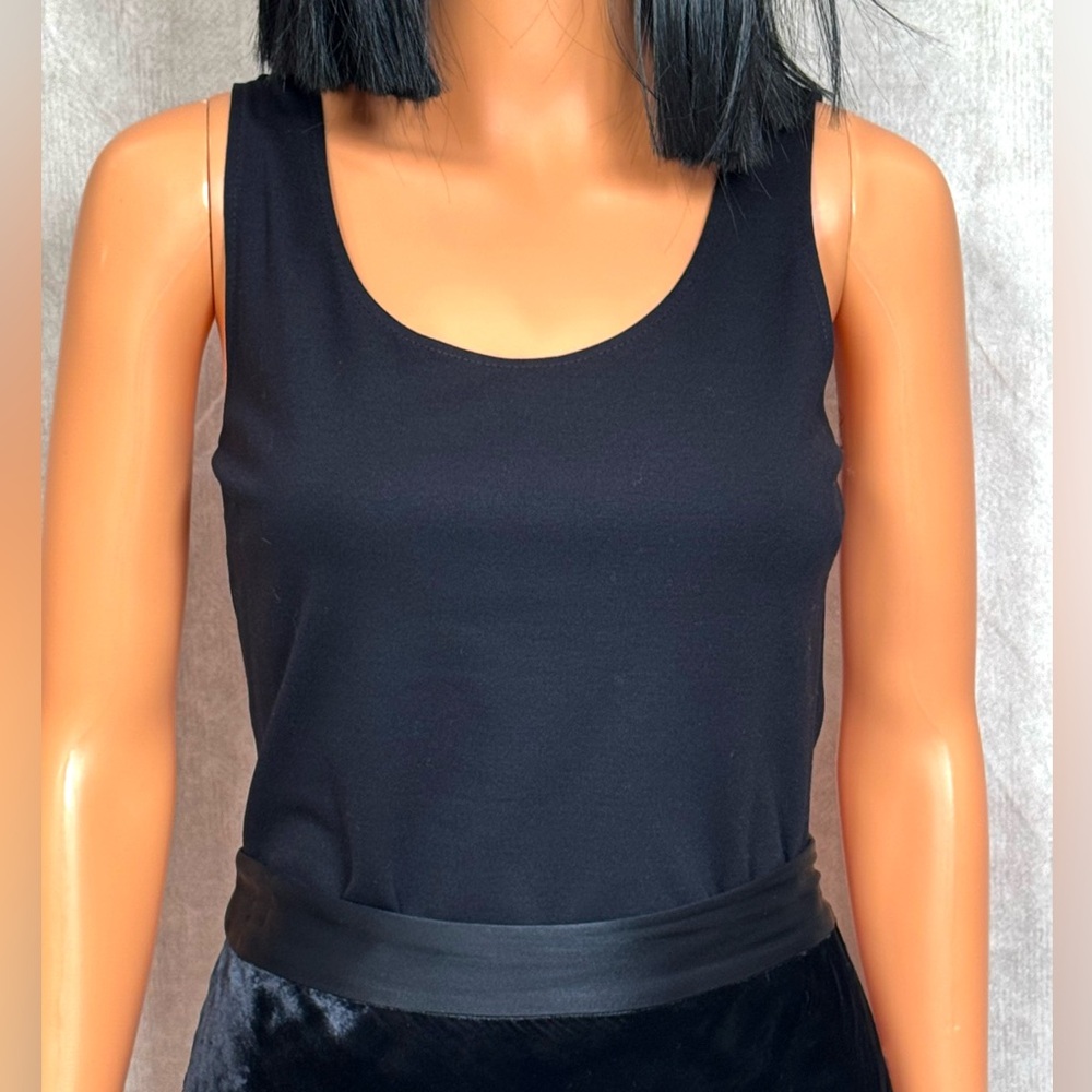 Saks Fifth Avenue Fitted Black Sleeveless Tank Top